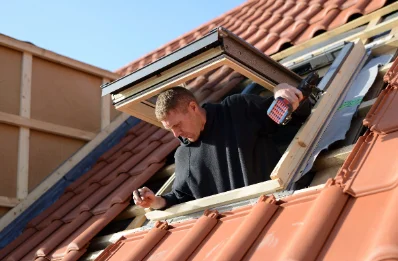 Pose de fenêtres de toit Velux aux Junies
